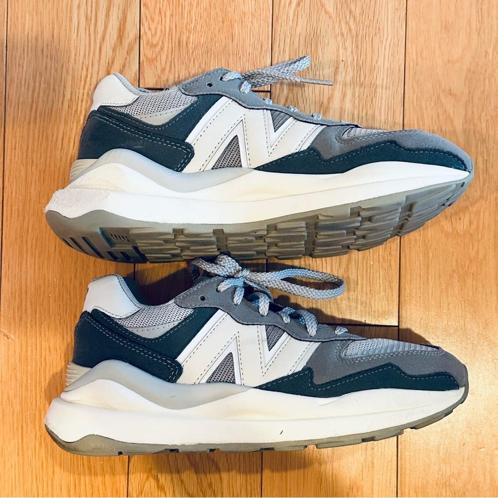 NEW BALANCE 57/40 Big Kid Grey Sneakers Unisex Size 4